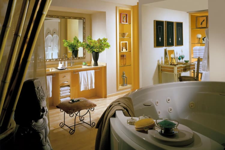 Grand Deluxe Seaview Suite